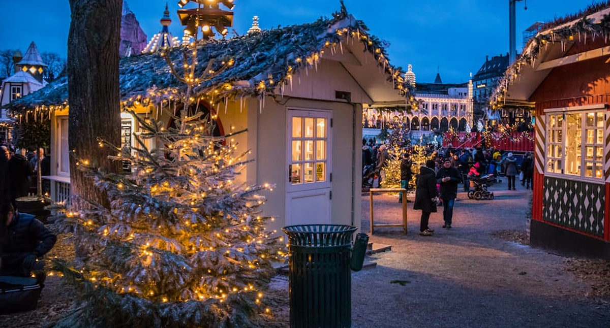 EAMBRITE 25m Lichterkette mit 200 warmweißen LEDs und fröhlicher Musik für Außendekoration